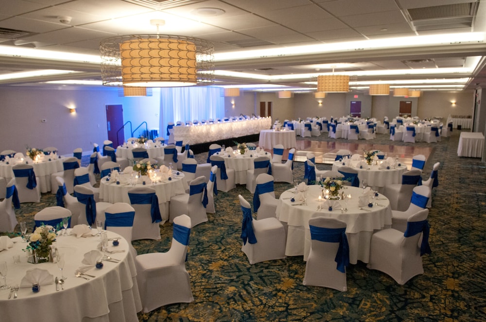 Crowne Plaza Suites Pittsburgh South by IHG - photo 59
