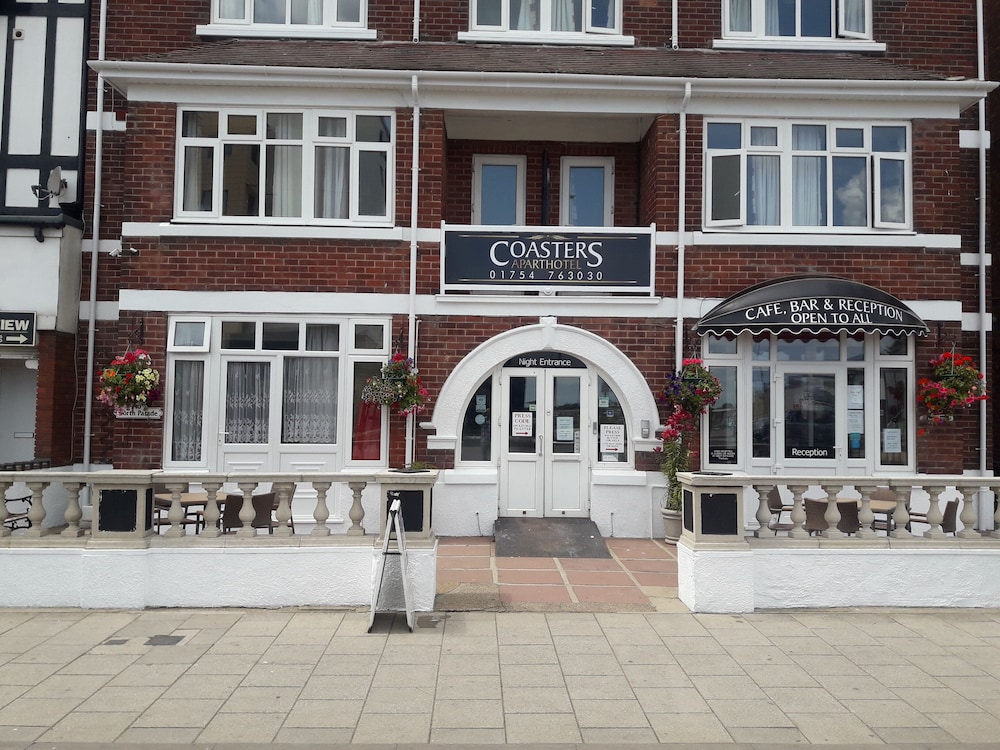 Coasters Holiday Apartments — 4-Star Luxury Hotel in Skegness, United Kingdom