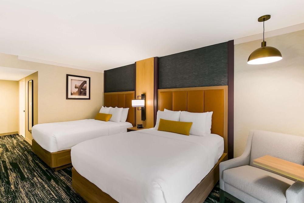 Best Western Premier The Central Hotel & Conference Center - photo 31