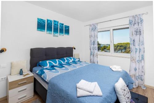 Apartment Ivana with Sea View Pet Friendly — 4-Star Luxury Hotel in Fazana, Croatia