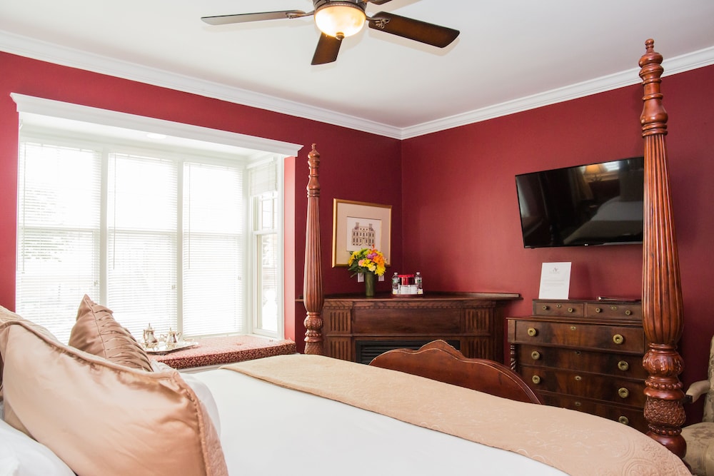 Almondy Inn - photo 45