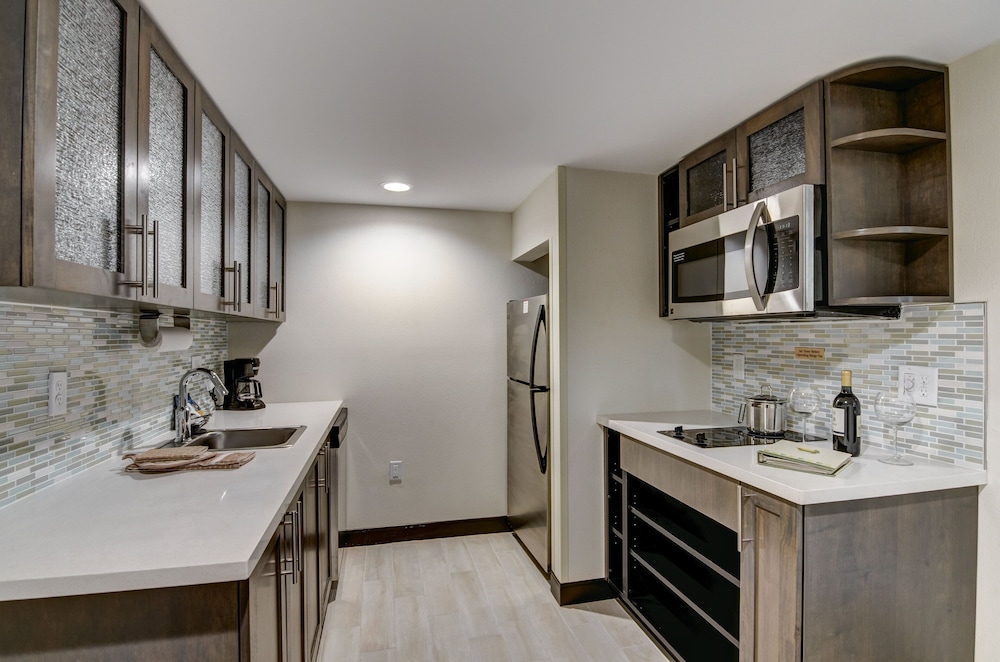 Candlewood Suites Richmond West Broad by IHG - photo 19