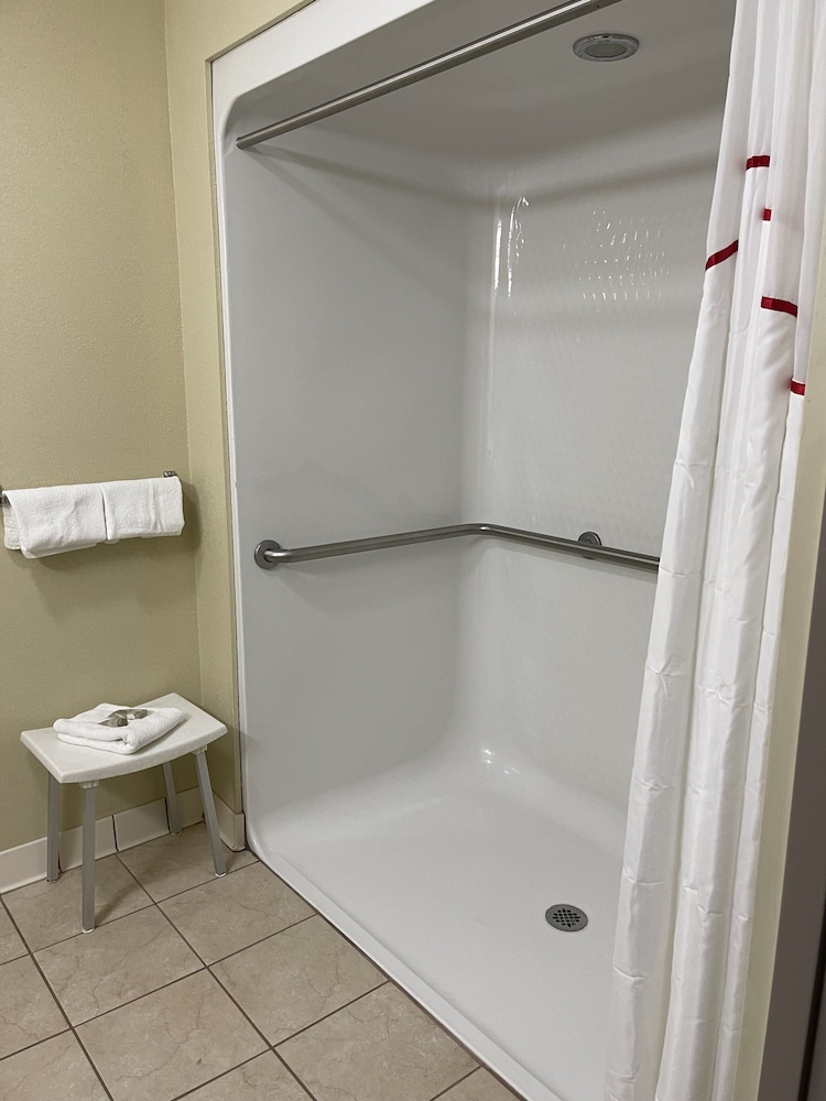 Red Roof Inn Baltimore South Glen Burnie - photo 23