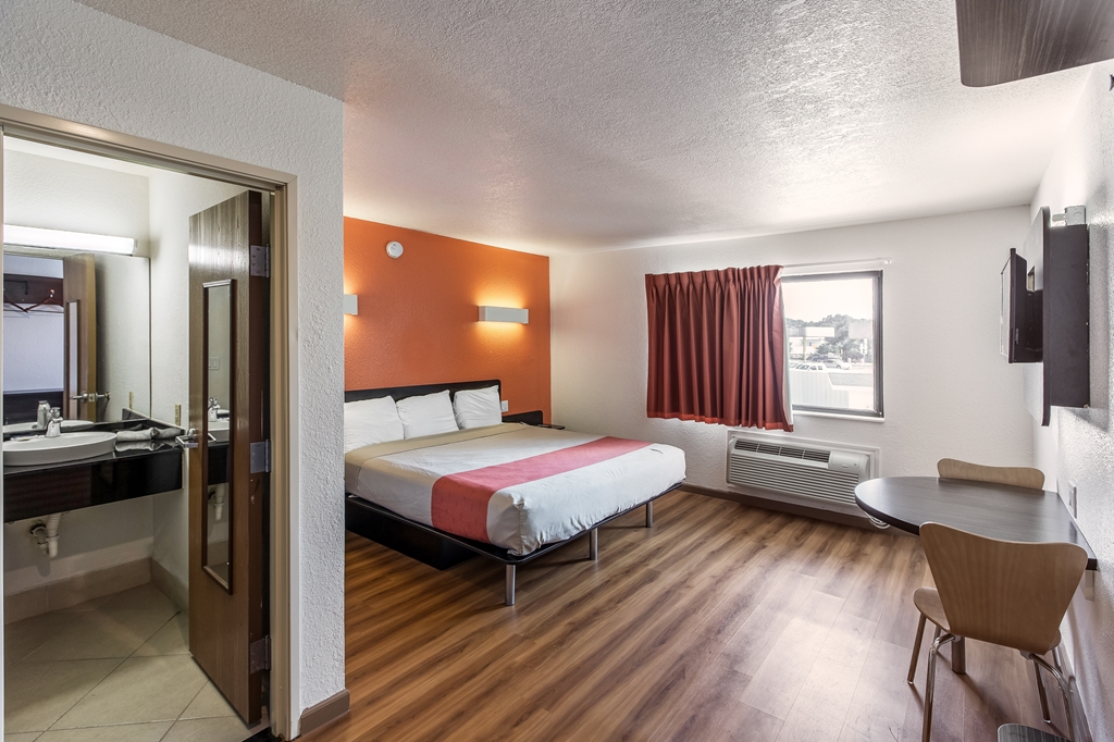 Motel6 Dallas TX South - photo 13