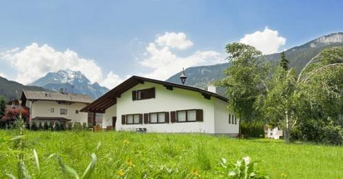 Ahorn Chalet — 4-Star Luxury Hotel in Mayrhofen, Austria