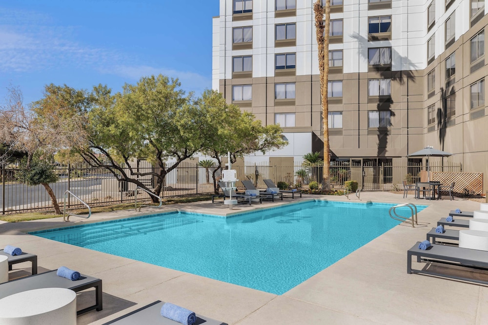 DoubleTree by Hilton Las Vegas Airport - photo 33