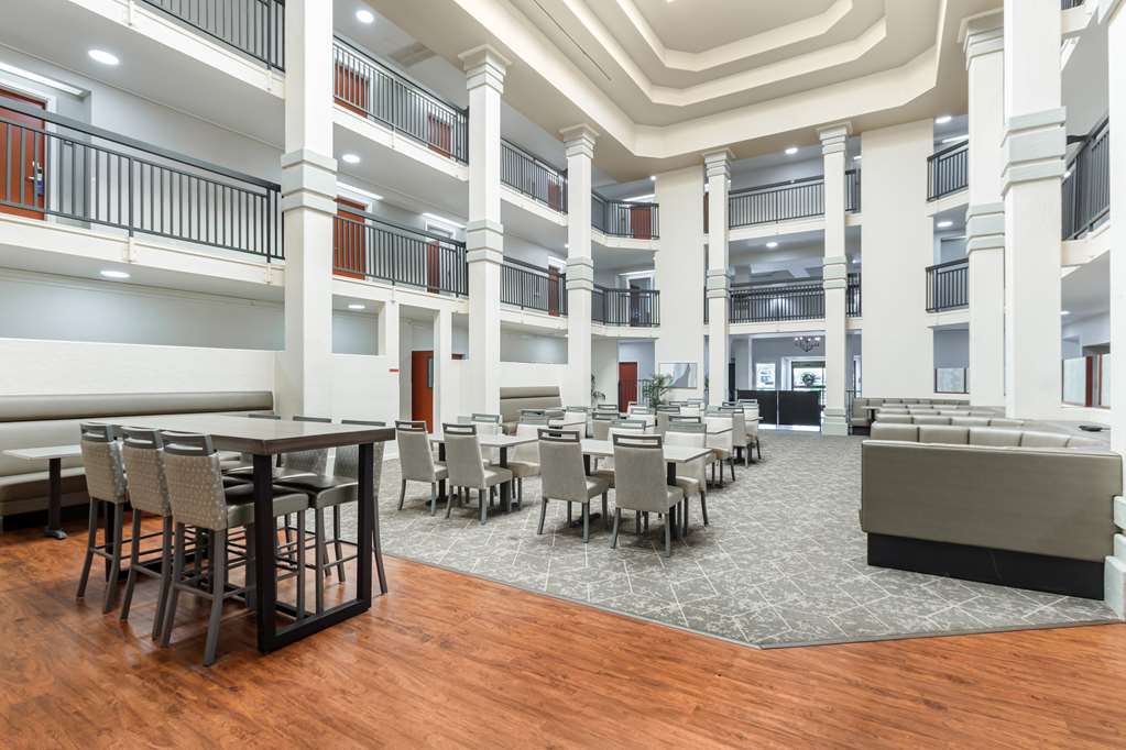 Best Western Plus Villa Del Lago Inn Patterson - photo 39