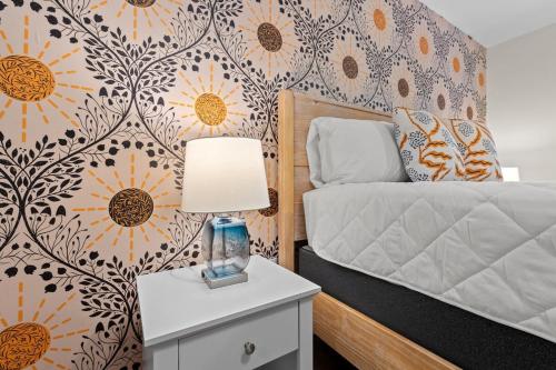 TreeHouse Lodge Walk to Beach Pet Friendly 303 — 4-Star Luxury Hotel in Myrtle Beach, United States