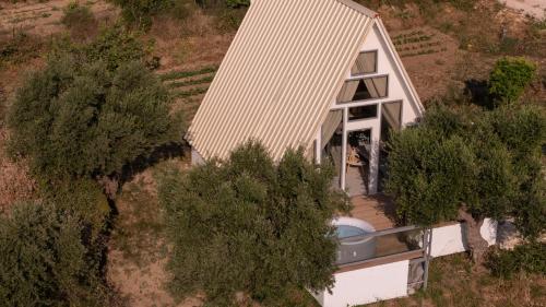 Olive Frame - carbon neutral hotel in Unknown City