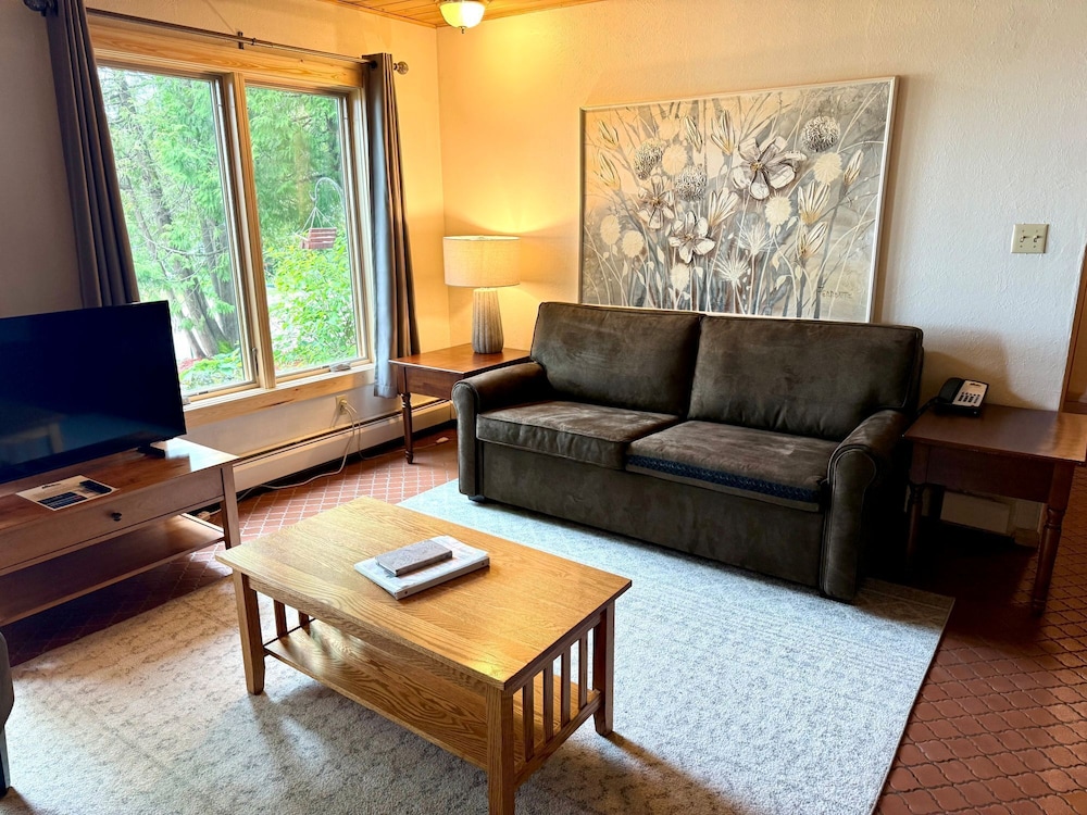 Thomsonite Beach Inn - photo 45