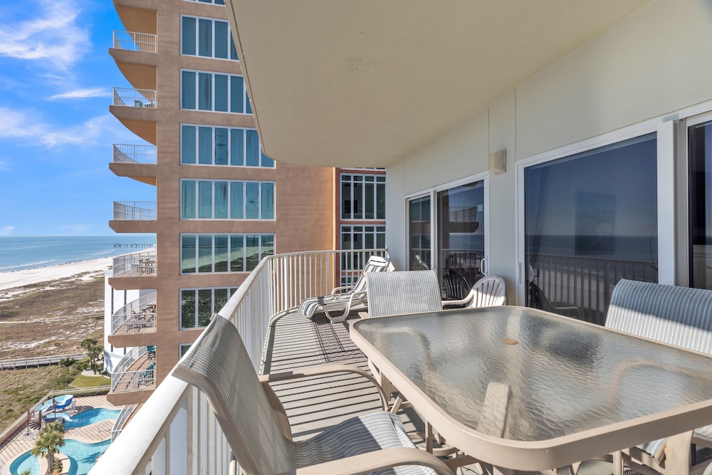Stunning Oceanfront Condo with Resort Amenities condo - photo 29