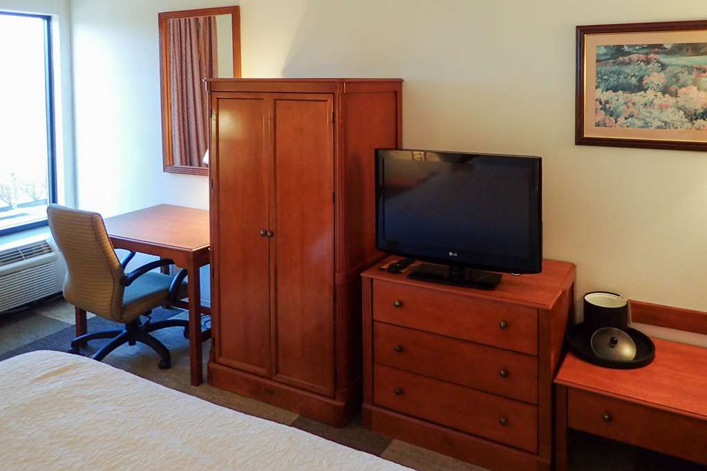Comfort Inn & Suites Mt. Holly Westampton - photo 11