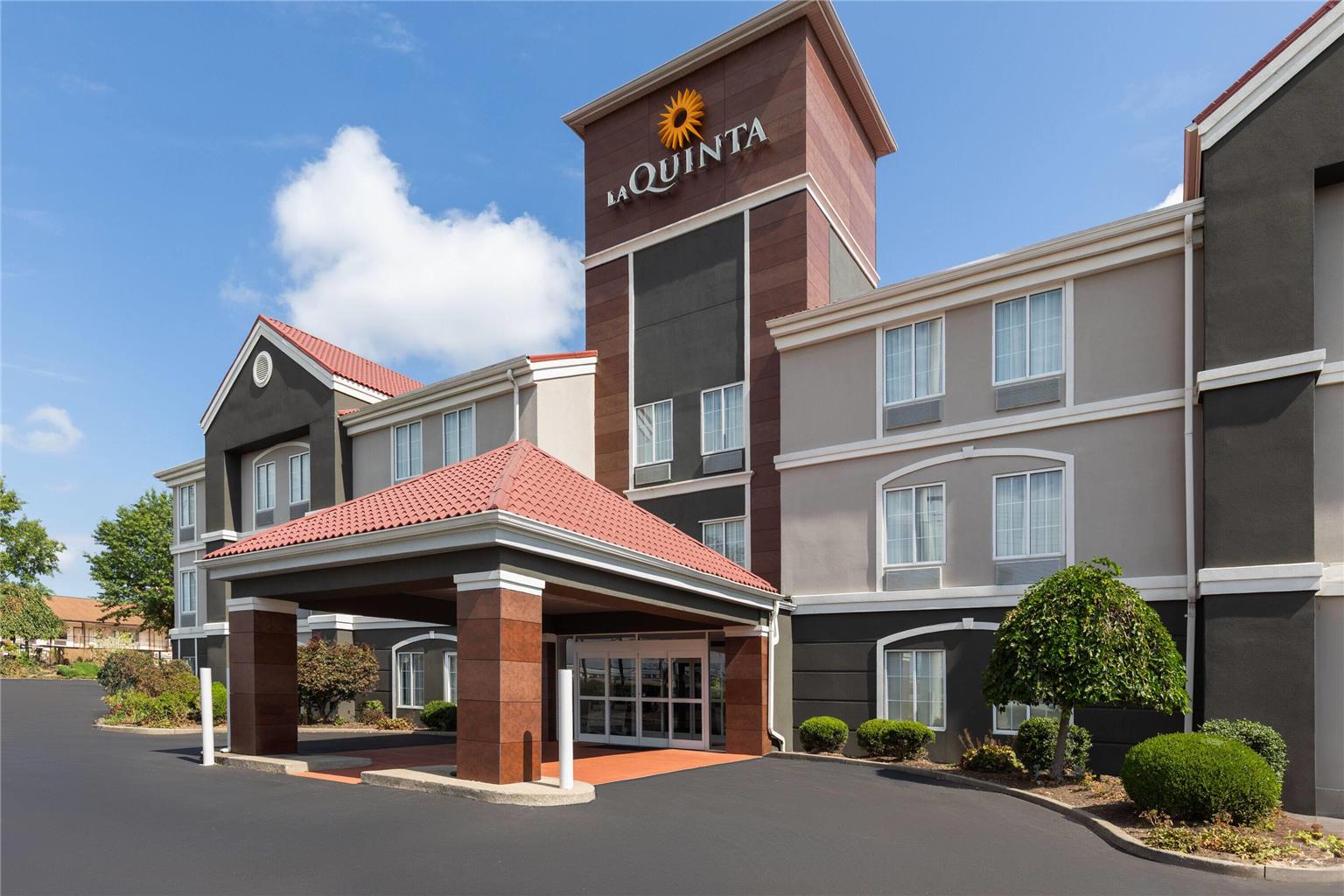 La Quinta Inn & Suites by Wyndham Lexington South Hamburg - photo 4