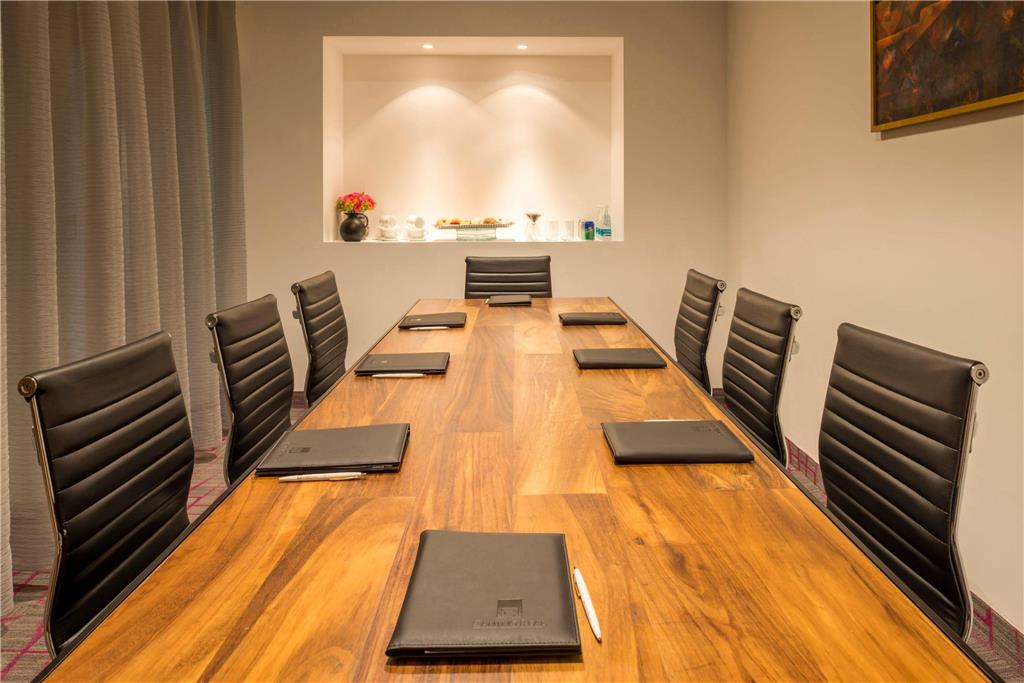 Business Center private meeting room