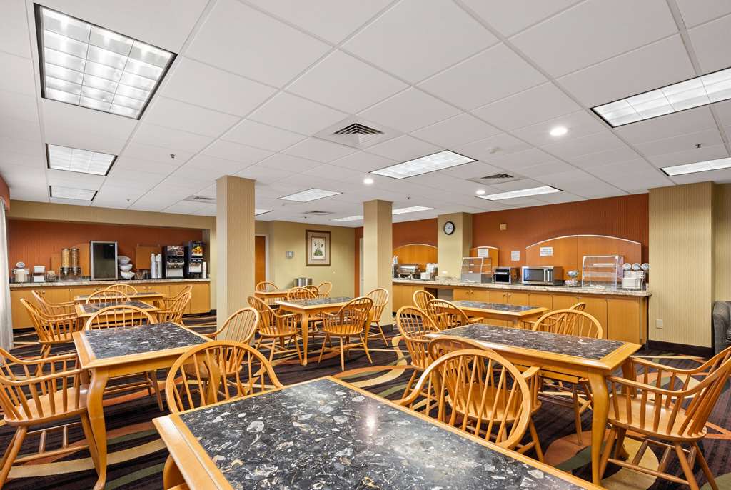 AmericInn by Wyndham Denver Airport - photo 29