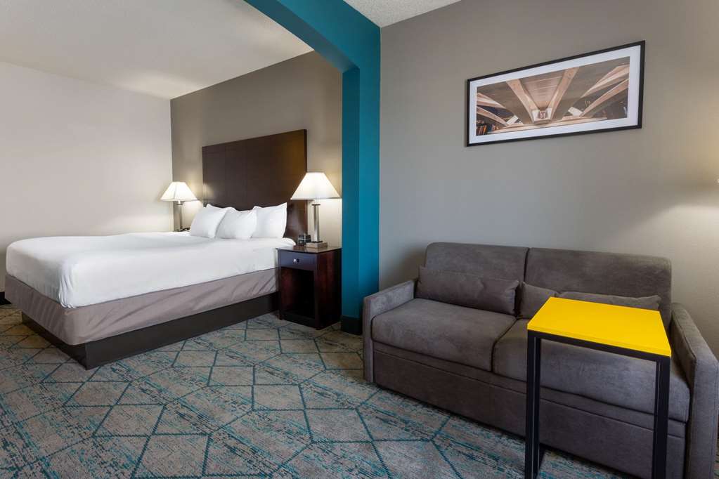 La Quinta Inn & Suites by Wyndham Columbus West Hilliard - photo 23