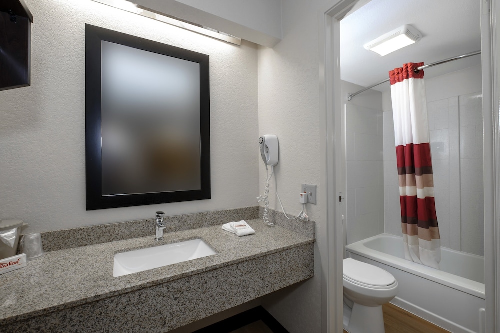 Red Roof Inn Sumter - photo 17