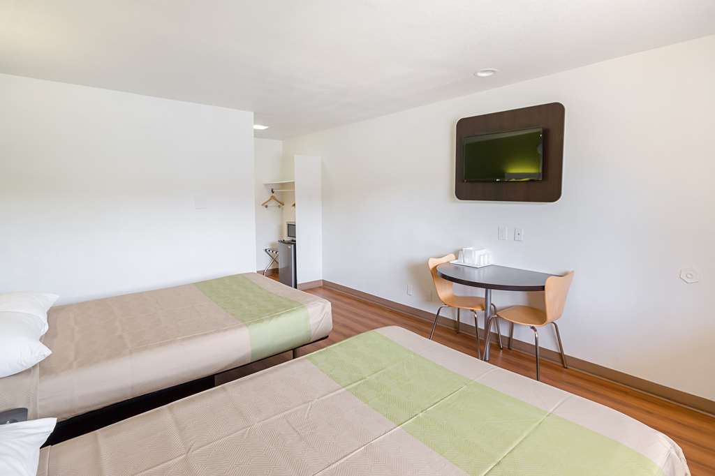 Motel 6 El Paso TX Airport Fort Bliss - photo 15