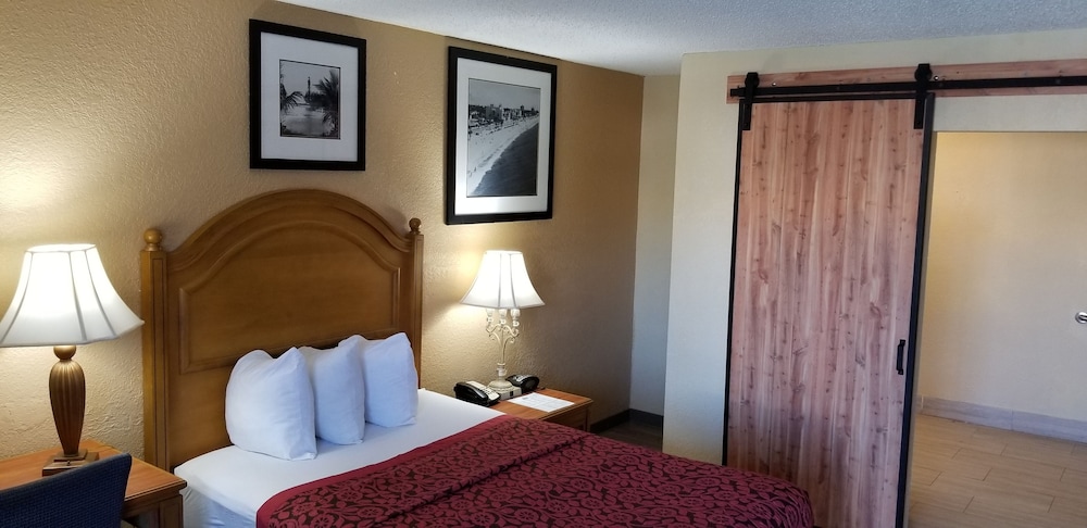Days Inn by Wyndham Orlando Downtown - photo 7