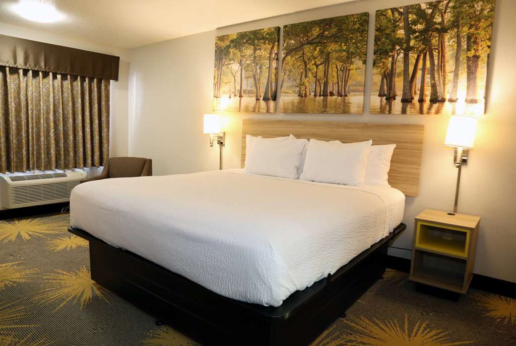 Days Inn by Wyndham Monroe LA - photo 37