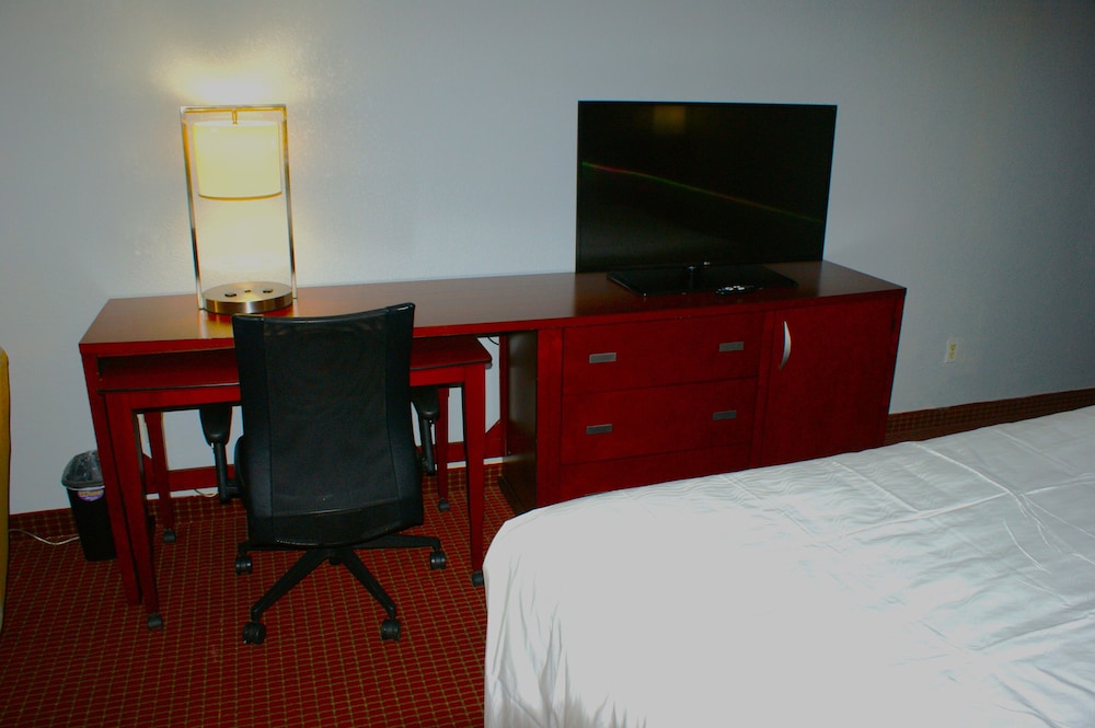Sonesta Essential Van Buren Fort Smith - photo 5