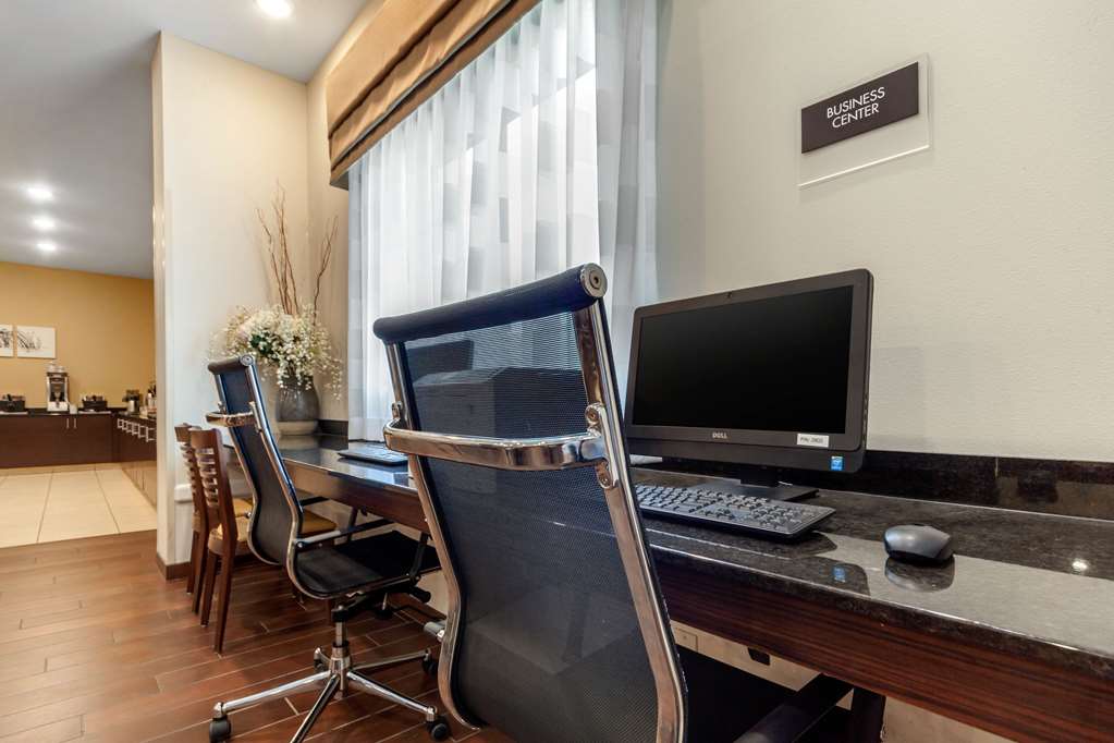 MainStay Suites Lincoln University Area - photo 37