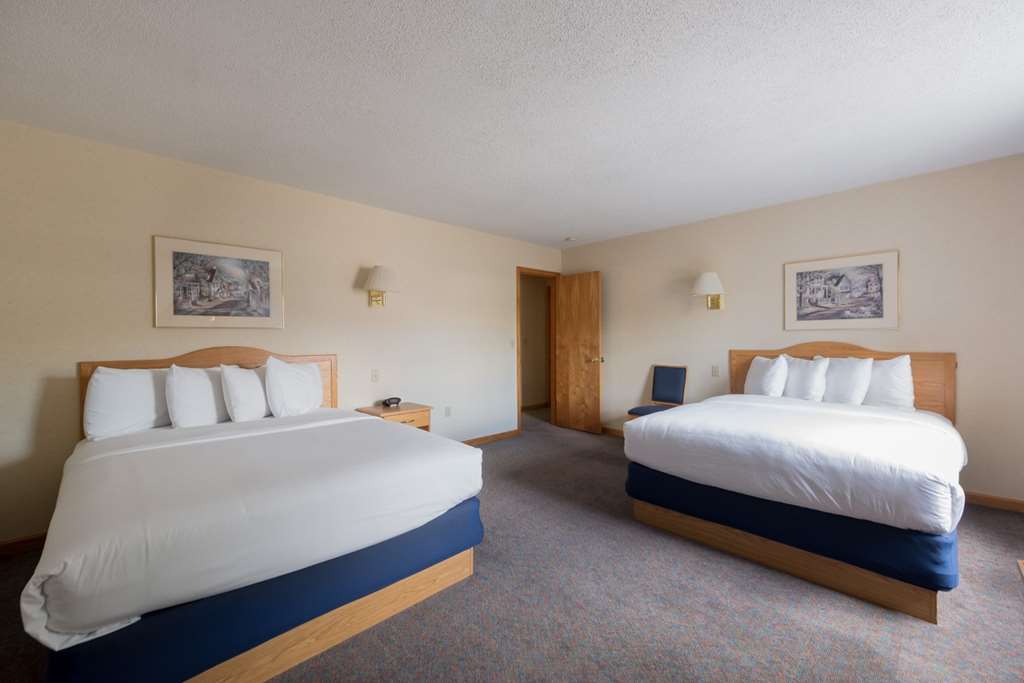 Adirondack Retreat Inn & Suites - photo 33