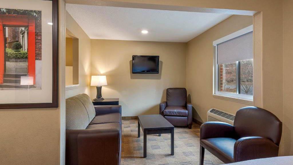 Studio 6 Suites Charlotte NC Tyvola Rd Executive Park - photo 8