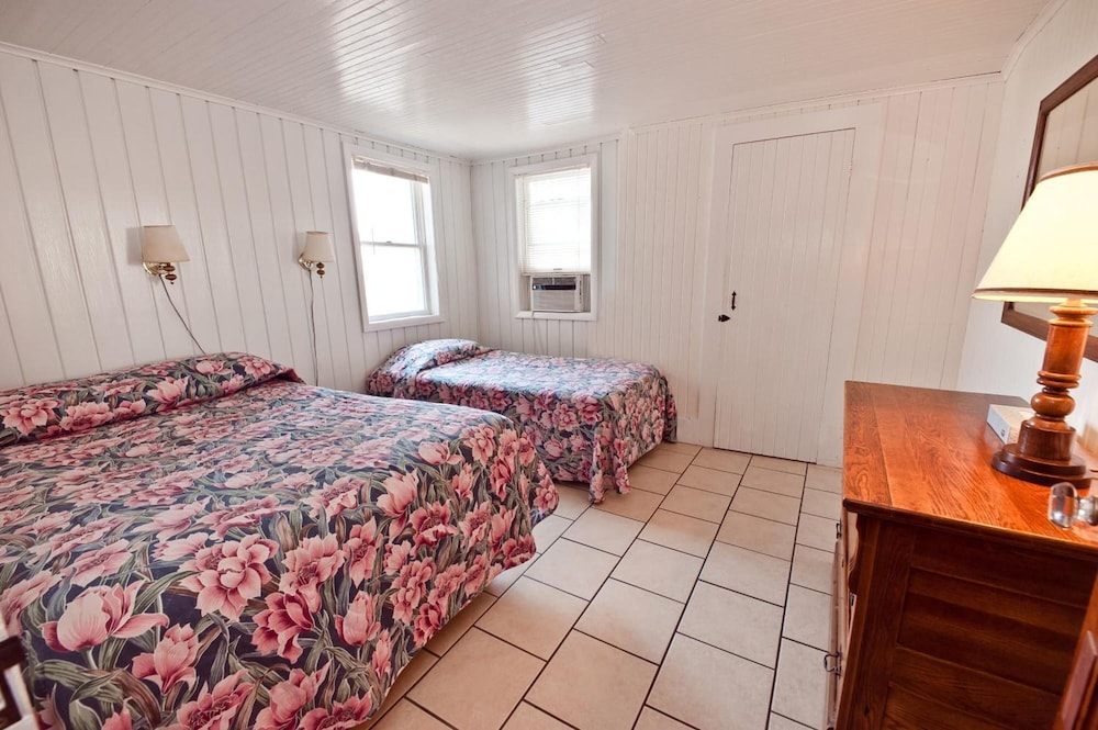 Lankford Hotel and Lodge - photo 17