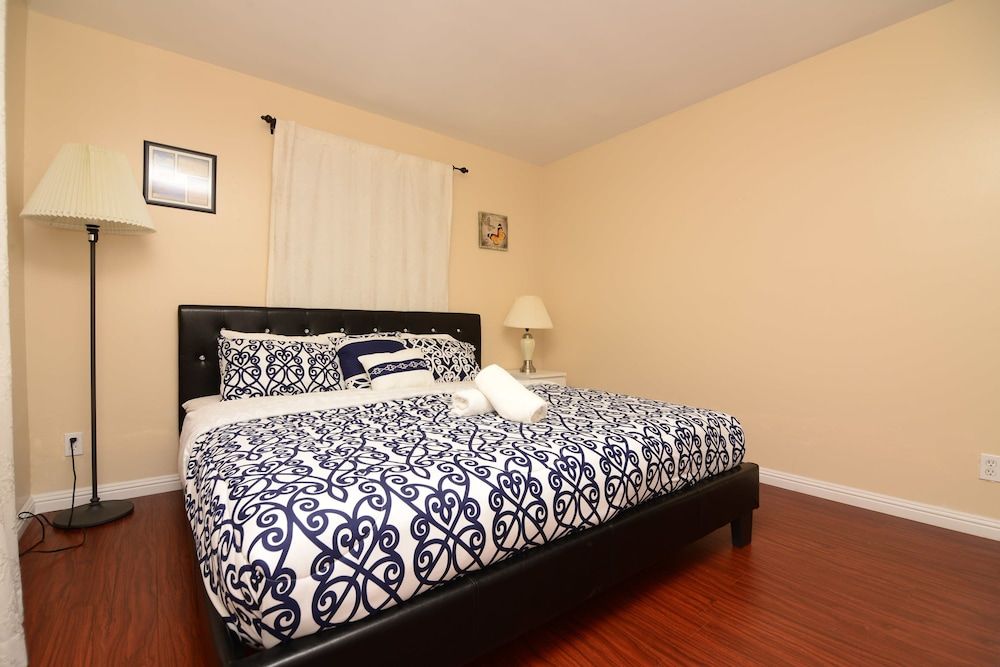 Cozy Hollywood - photo 18