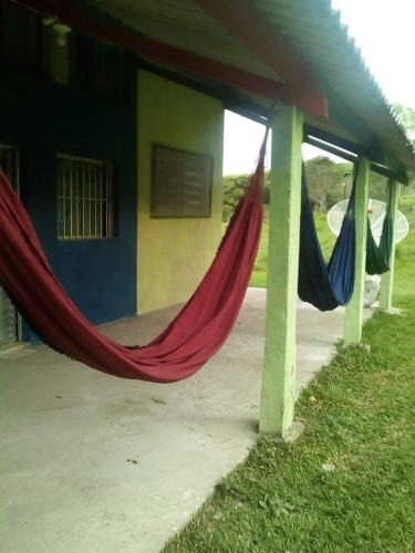 Celeiro Vermelho — Guararema