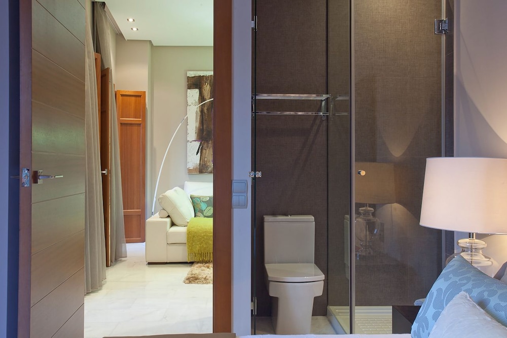 Home Club Micalet Apartments — 4-Star Luxury Hotel in Valencia, Spain