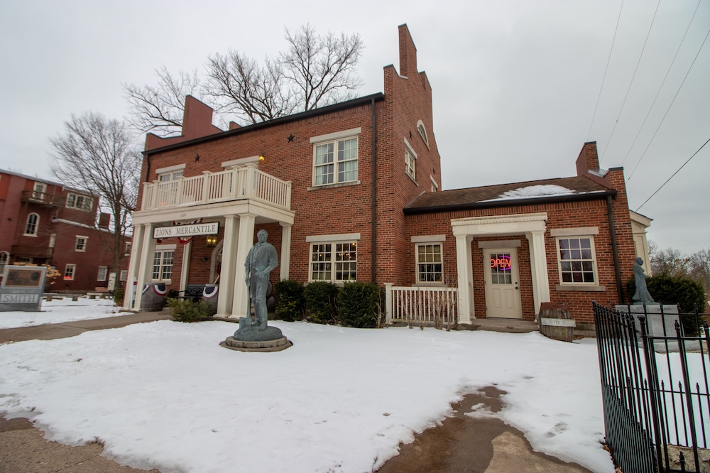 Nauvoo Temple House Hotel - photo 72