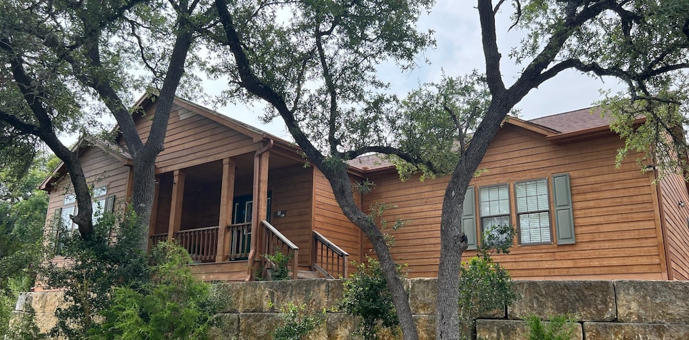 The Den Family Friendly Close to Fiesta Texas - photo 14