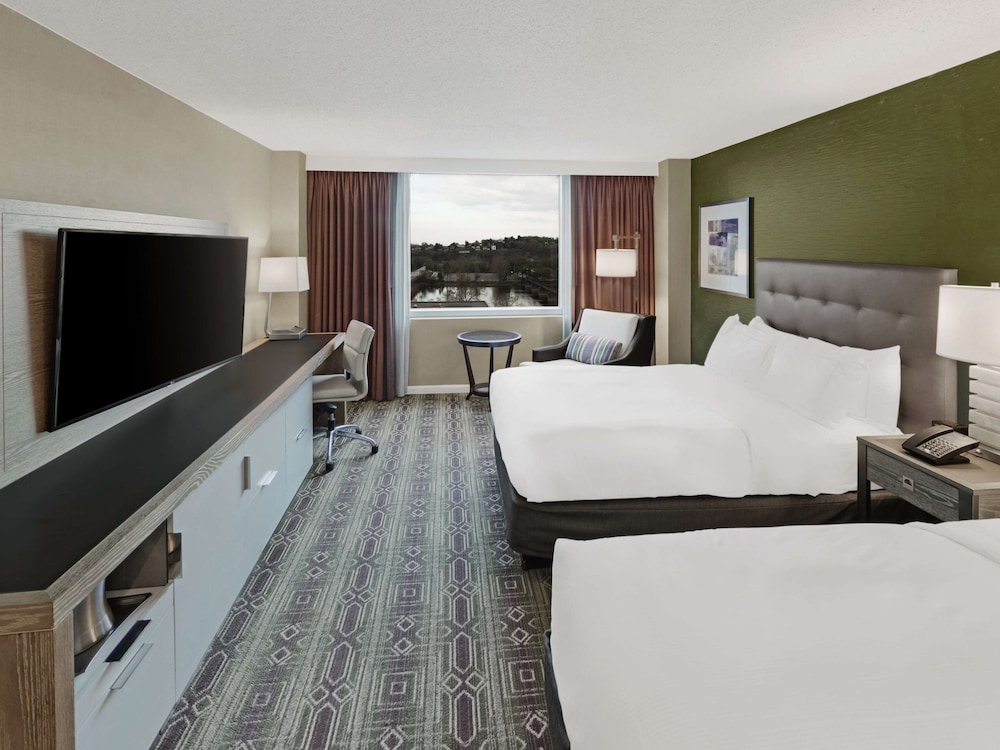 Hilton Harrisburg - photo 18