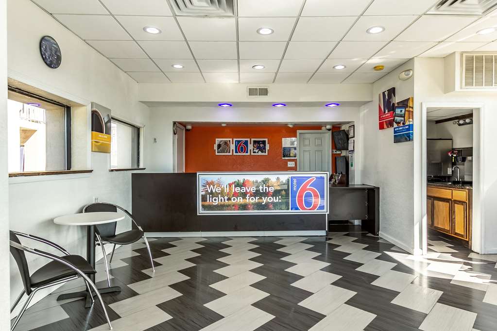 Motel 6 Elizabeth NJ Newark Liberty Intl Airport - photo 23