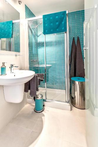 Hortensia Suites — 4-Star Luxury Hotel in Playa De Las Americas, Spain