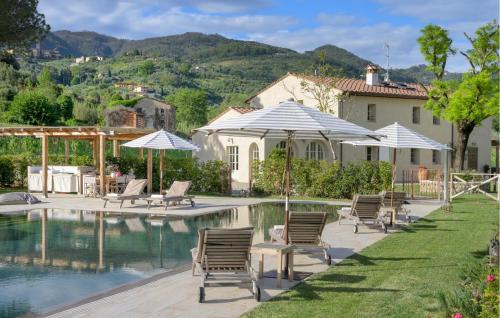 Awesome Home In Massa E Cozzile — 5-Star Luxury Hotel in Massa, Italy