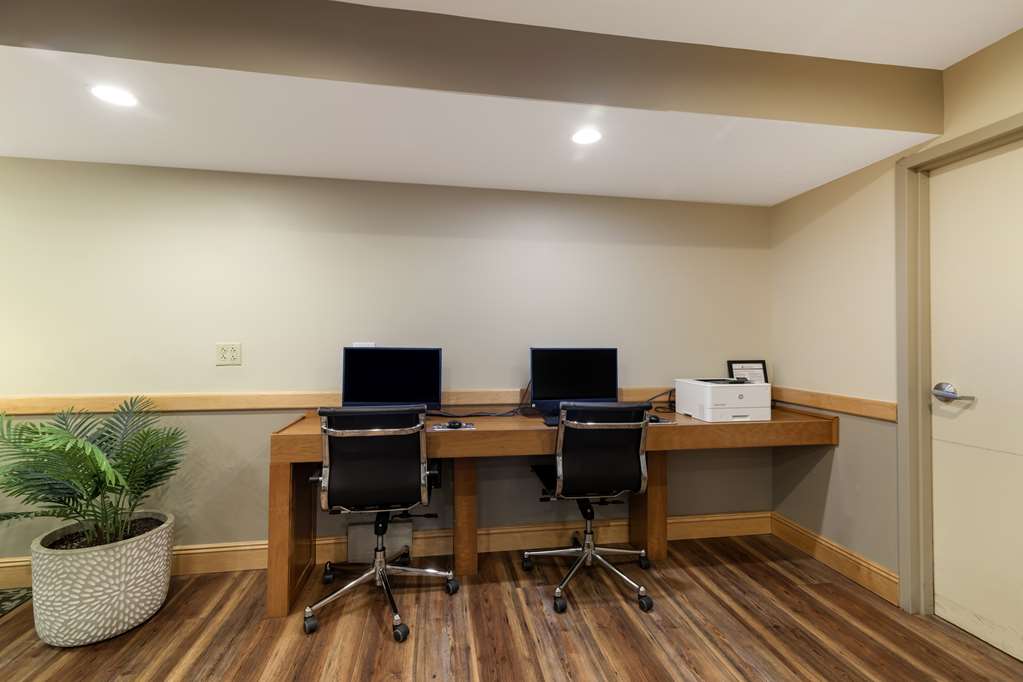 Best Western Plus Windjammer Inn & Conference Center - photo 66