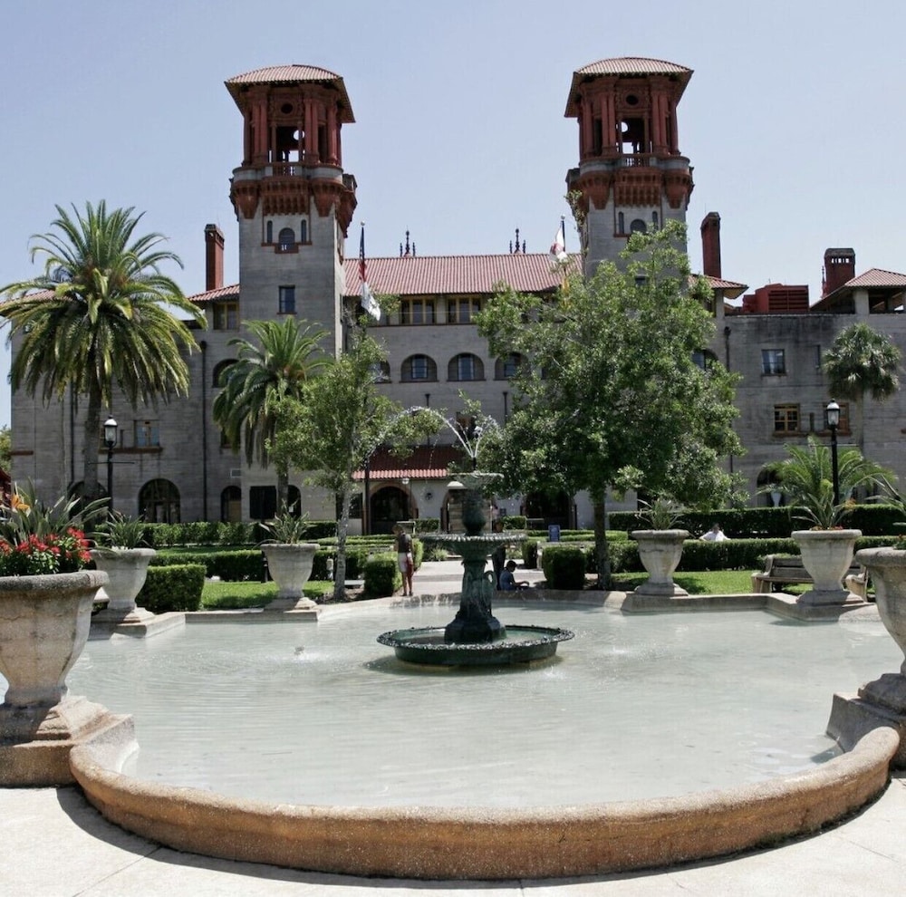 DoubleTree by Hilton St. Augustine Historic District - photo 40