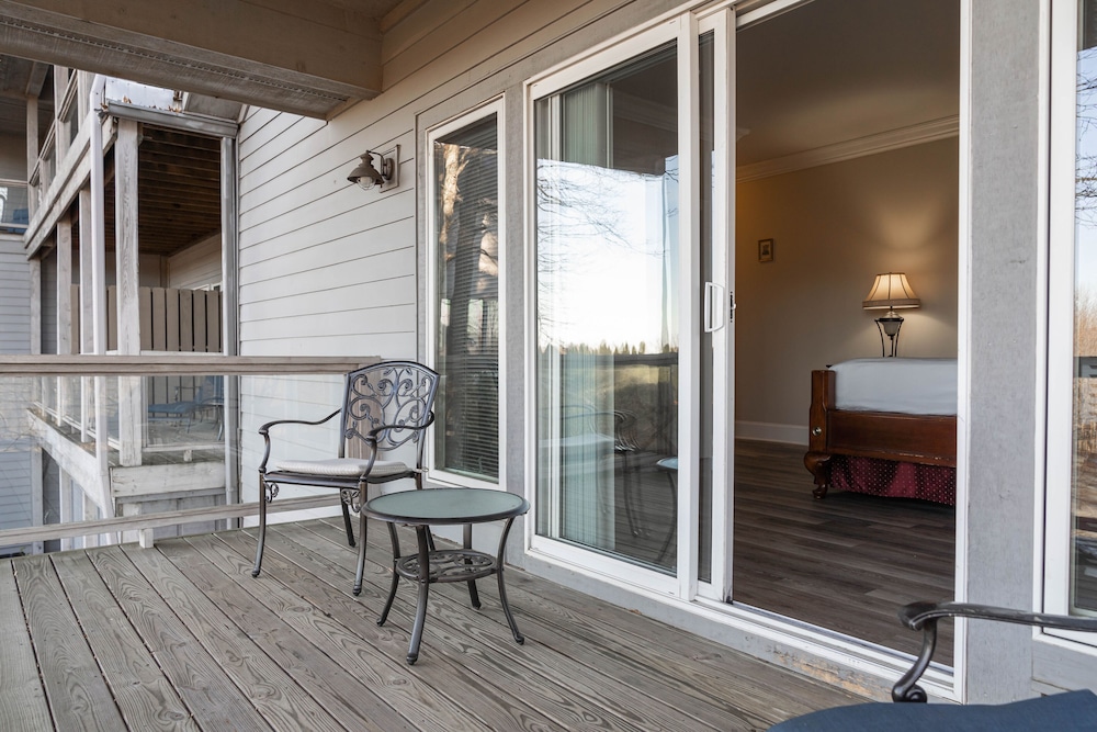 The Inn at Crestwood - photo 33