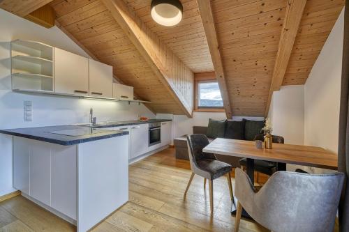 Chalet Schlossberg Weißhorn — 4-Star Luxury Hotel in Nova Ponente, Italy