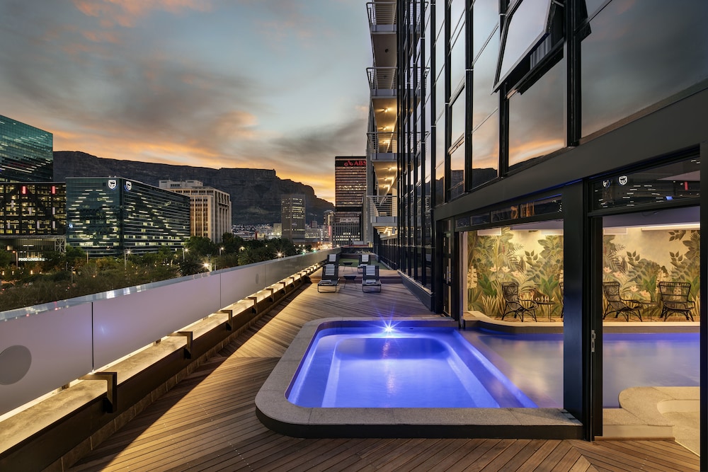 The Onyx Apartment Hotel by NEWMARK — 4-Star Luxury Hotel in Cape Town, South Africa