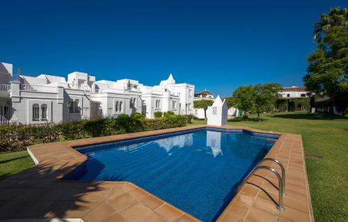 Urb. Alhambra 3 - carbon neutral hotel in Nerja