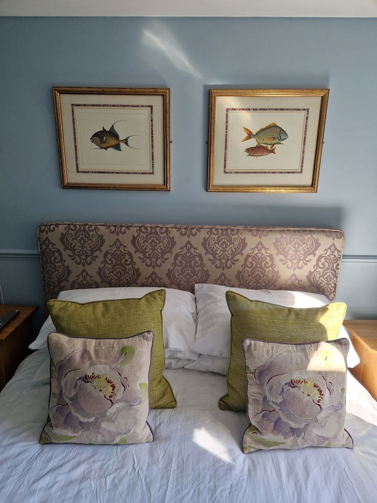 The Emsworth Hotel - carbon neutral hotel in Emsworth
