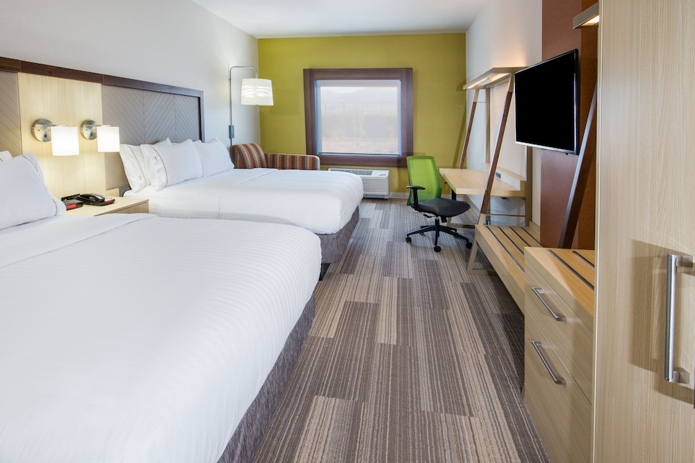Holiday Inn Express & Suites Pahrump an IHG Hotel - photo 3