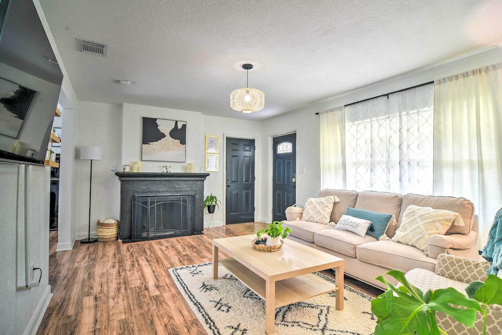 Family Friendly Clearwater Home with Game Room — 4-Star Luxury Hotel in Clearwater, United States