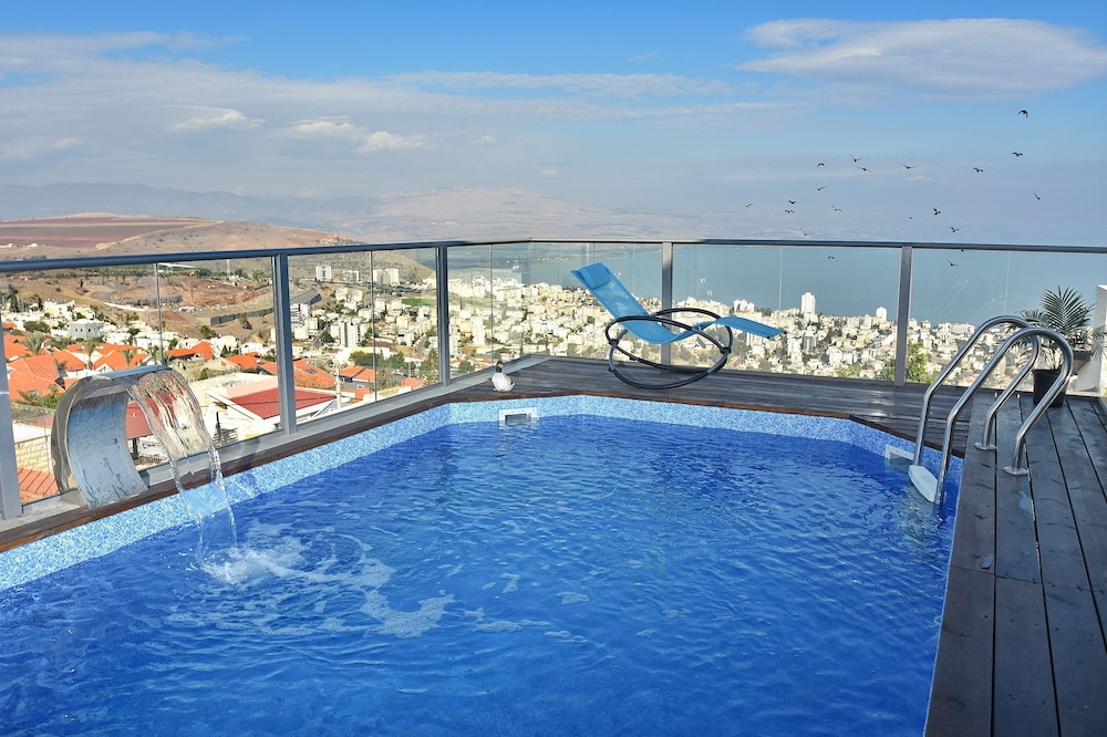 Luxury Suite with Jaccuzzi & Pool — 4-Star Luxury Hotel in Tiberias, Israel