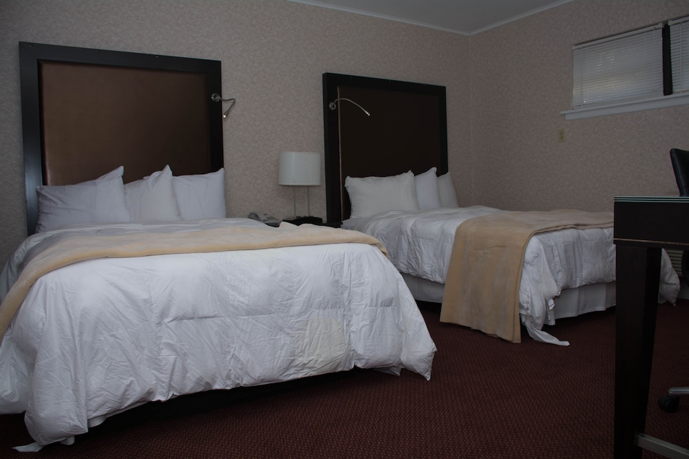 Atlantic Inn & Suites - photo 10