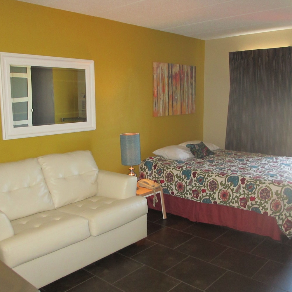 Riverside Suites - photo 20